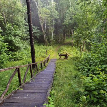Jurkiškių upelio pažintinis takas ( Molėtai)