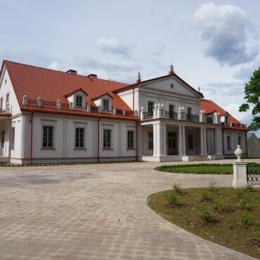 Pažintis su Ilzenbergo dvaro apylinkėmis 9 km