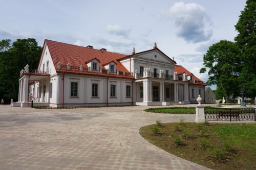 Pažintis su Ilzenbergo dvaro apylinkėmis 9 km