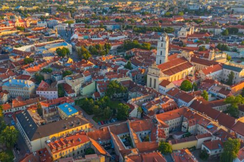 Vilniaus senamiesčio keliais (Vilnius, Lukiškių aikštė)