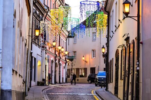 Vilniaus senamiesčio keliais (Vilnius, Lukiškių aikštė)